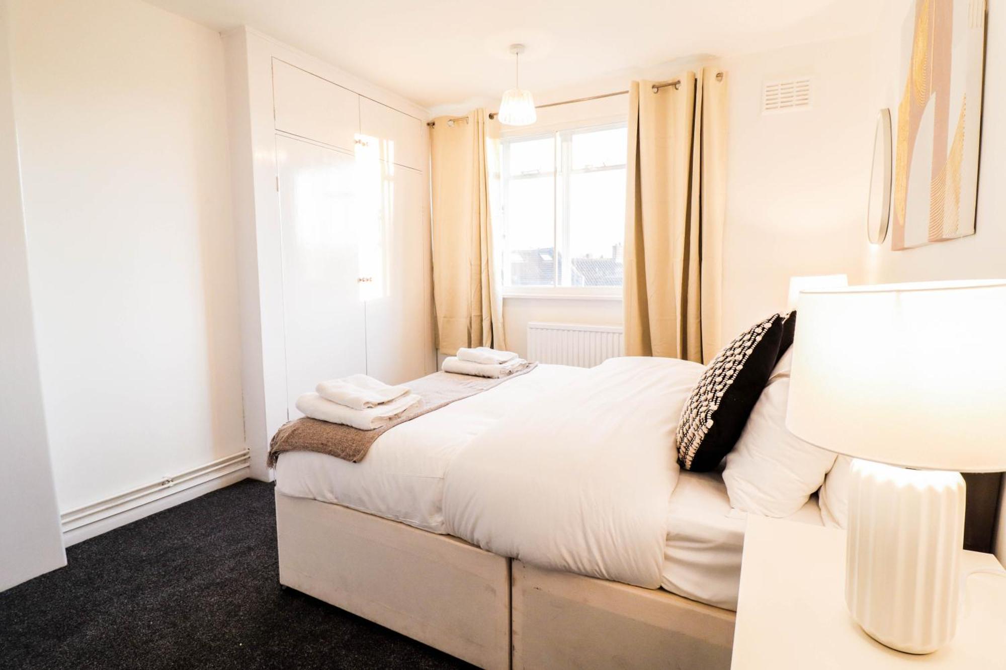 Stylish 3-bedroom Maisonette In Clapham Londra